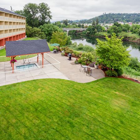 Holiday Inn Express Roseburg By Ihg Экстерьер фото