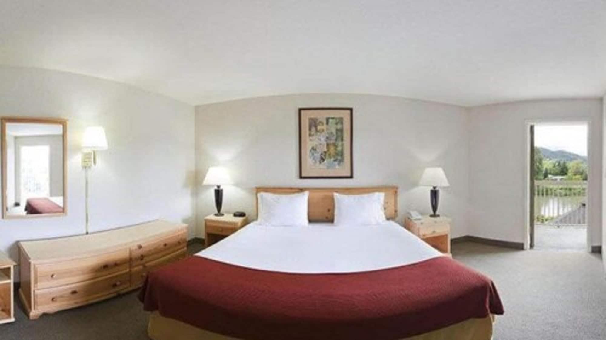 Holiday Inn Express Roseburg By Ihg Экстерьер фото