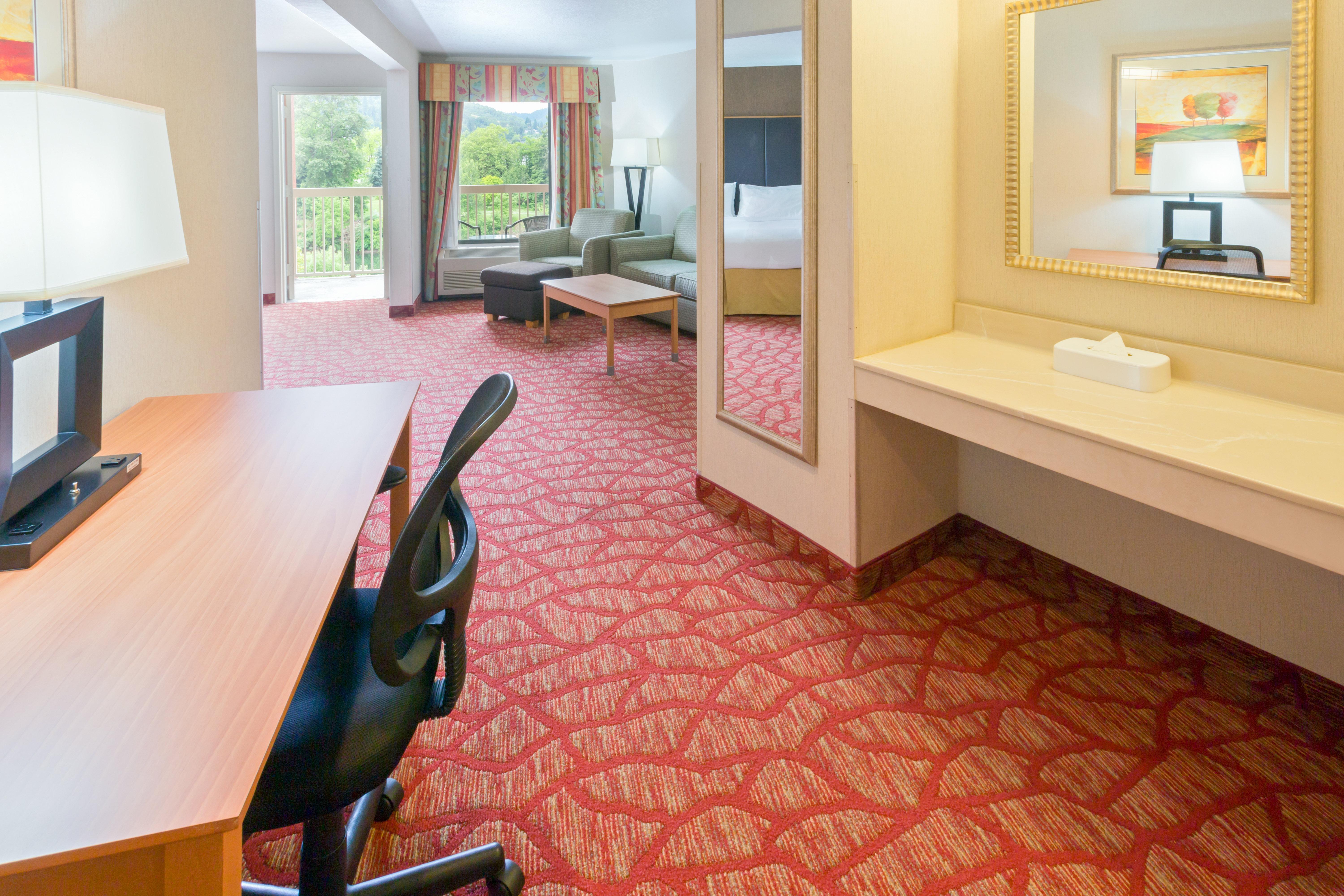 Holiday Inn Express Roseburg By Ihg Экстерьер фото