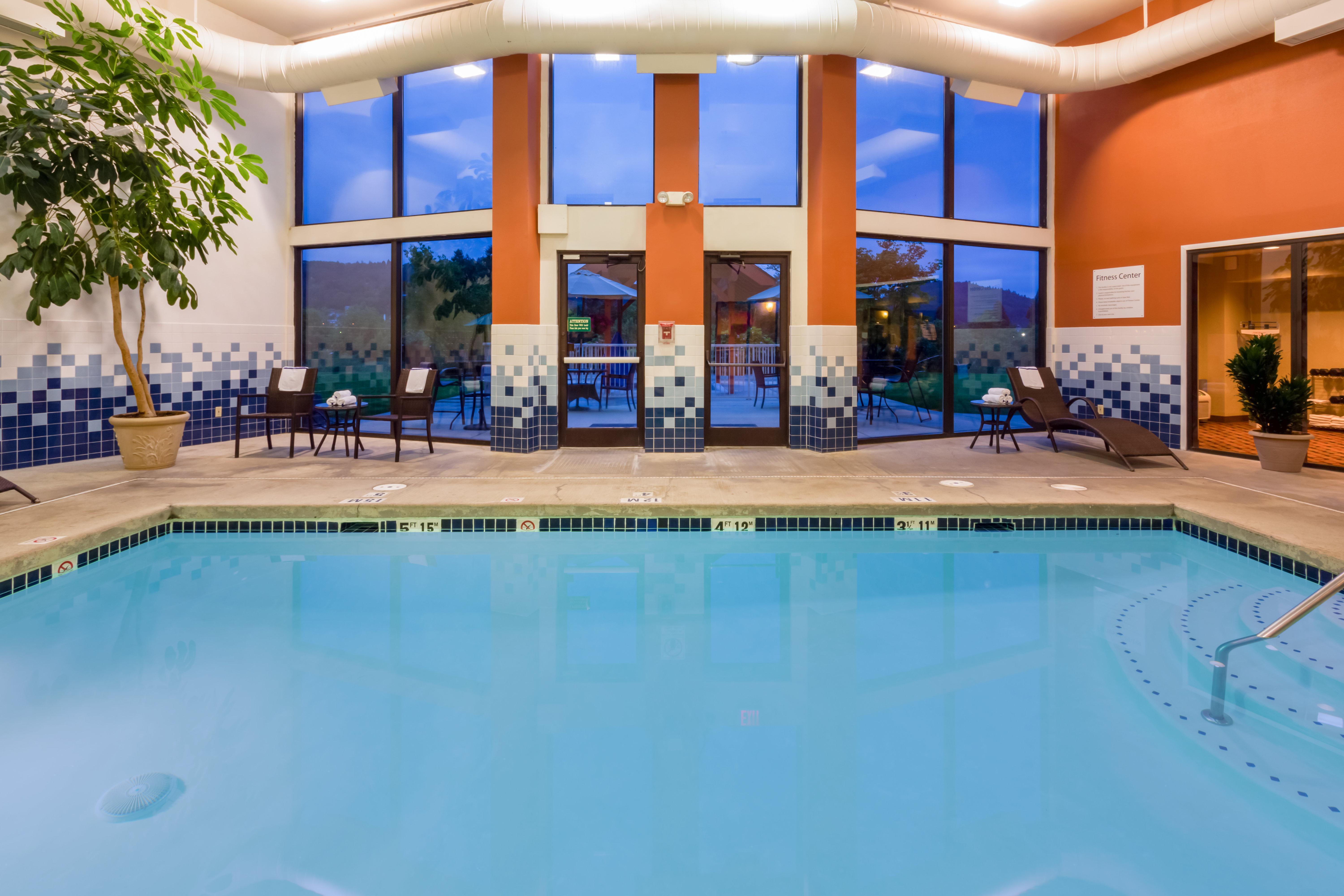 Holiday Inn Express Roseburg By Ihg Экстерьер фото